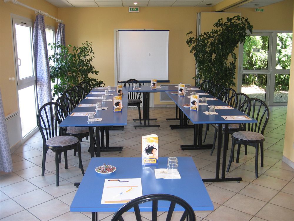 Castelculier Kyriad Direct Agen מראה חיצוני תמונה