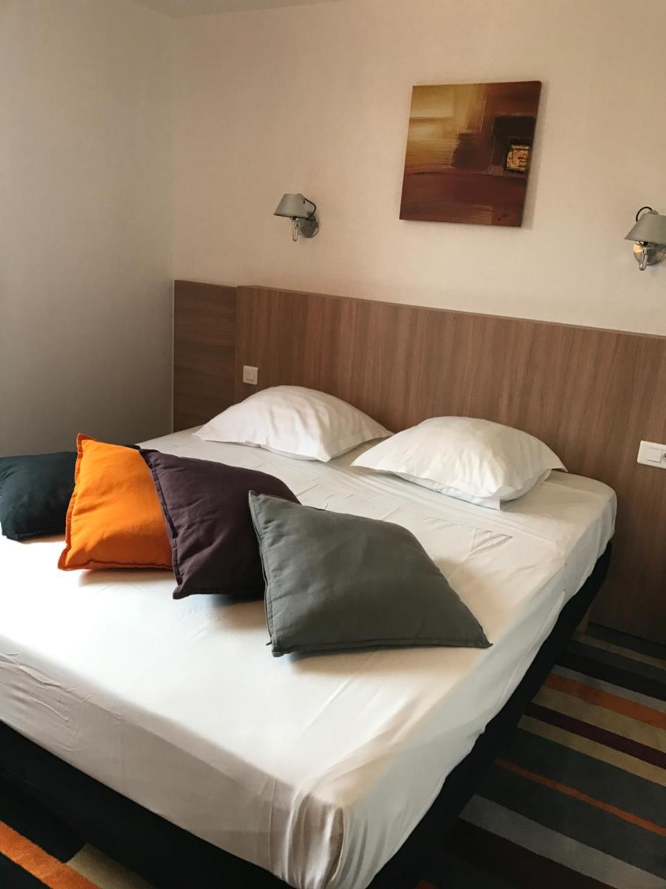 Castelculier Kyriad Direct Agen מראה חיצוני תמונה