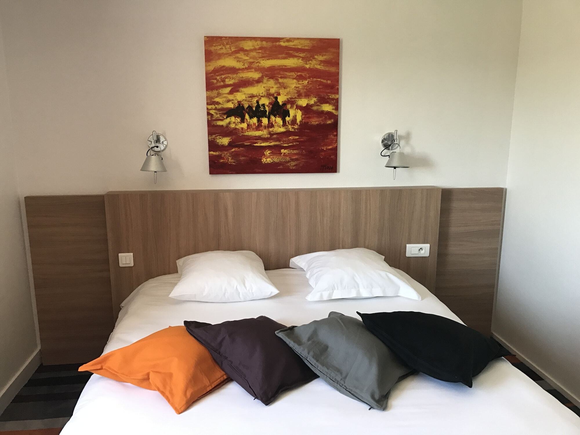 Castelculier Kyriad Direct Agen מראה חיצוני תמונה