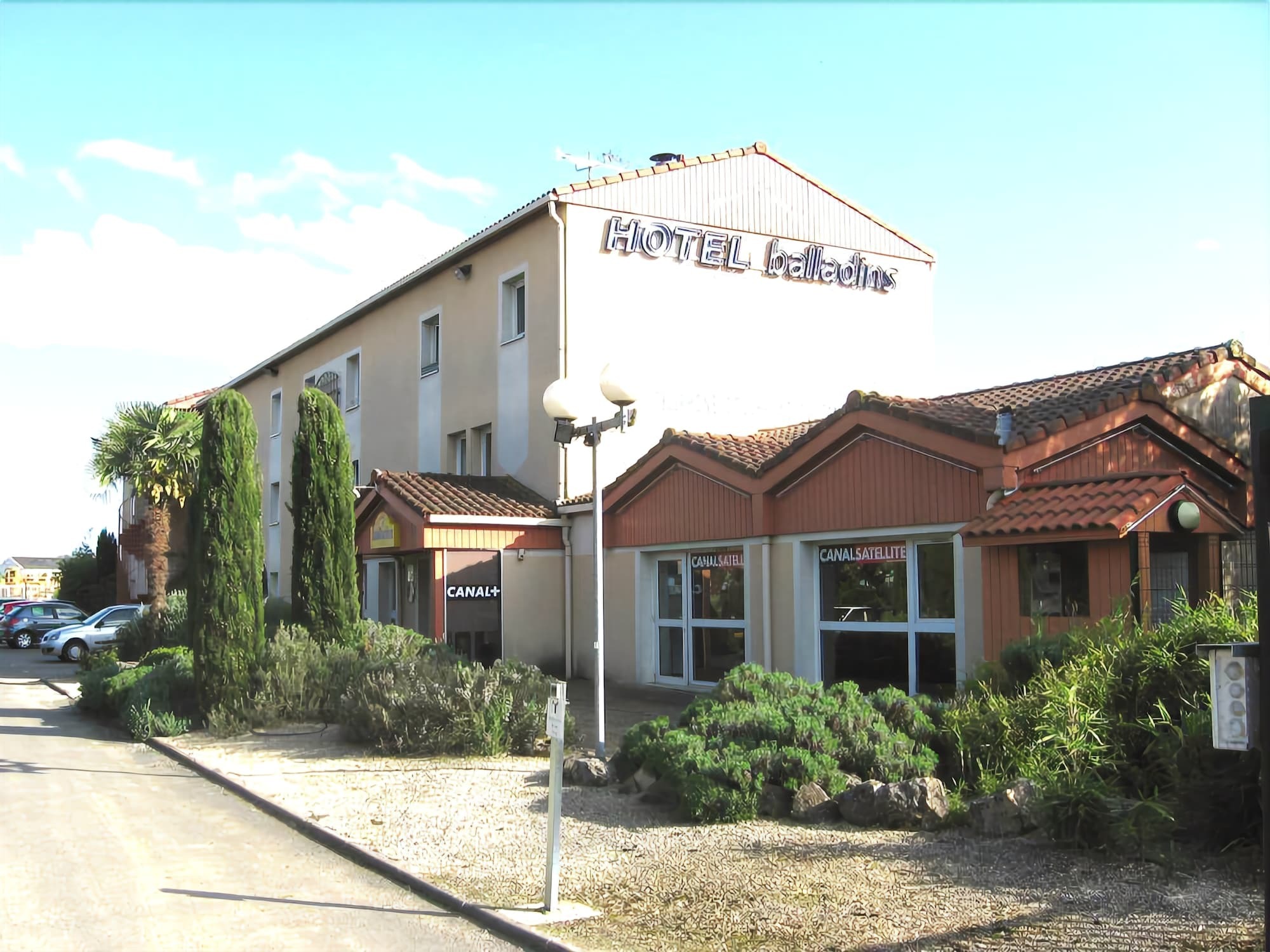 Castelculier Kyriad Direct Agen מראה חיצוני תמונה